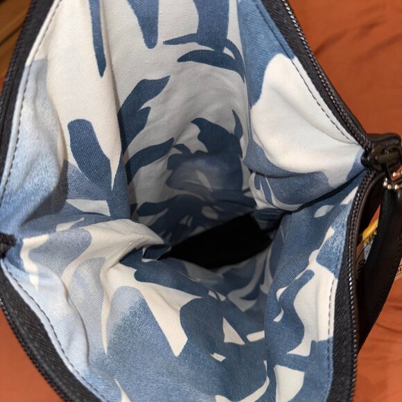 Hides in Hand Fold Over Black Deerskin Crossbody - Picture 8 of 10